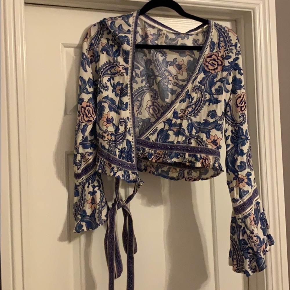 Boho wrap long sleeve with fun print!